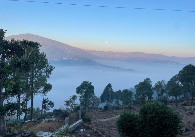Hotel Maa Bhagwati Almora Exterior foto
